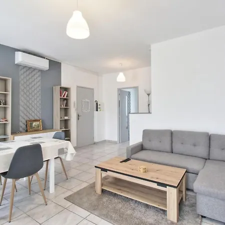 Appartement L'agréable Proche Parking Et Clim Nîmes